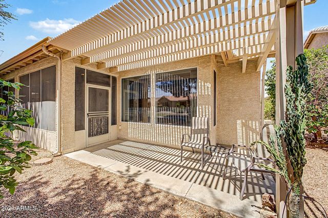 9525 E CHAMPAGNE Drive, Sun Lakes, AZ 85248