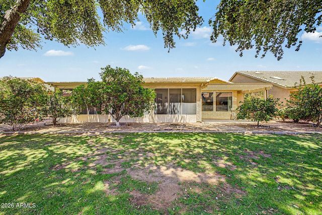 9525 E CHAMPAGNE Drive, Sun Lakes, AZ 85248