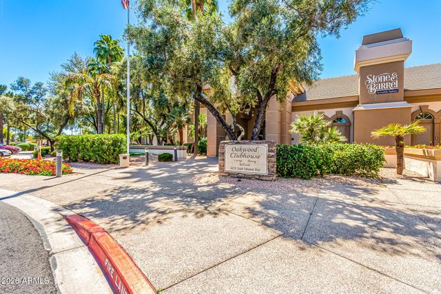 9525 E CHAMPAGNE Drive, Sun Lakes, AZ 85248