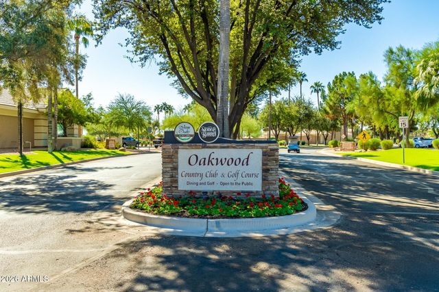 9525 E CHAMPAGNE Drive, Sun Lakes, AZ 85248