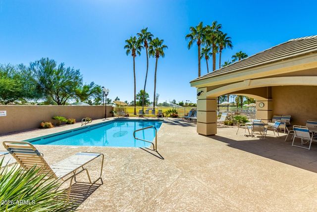 9525 E CHAMPAGNE Drive, Sun Lakes, AZ 85248