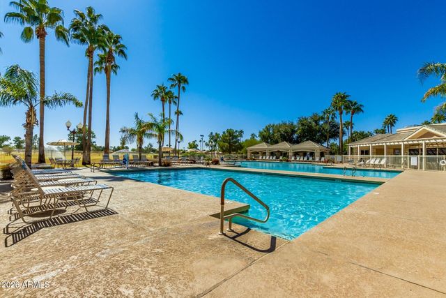 9525 E CHAMPAGNE Drive, Sun Lakes, AZ 85248