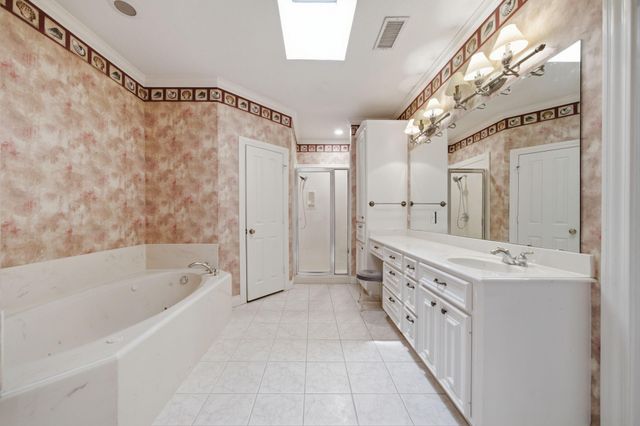 10398 Fm 149, Montgomery, TX 77316