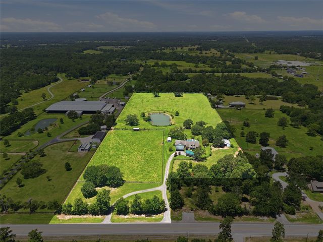 10398 Fm 149, Montgomery, TX 77316
