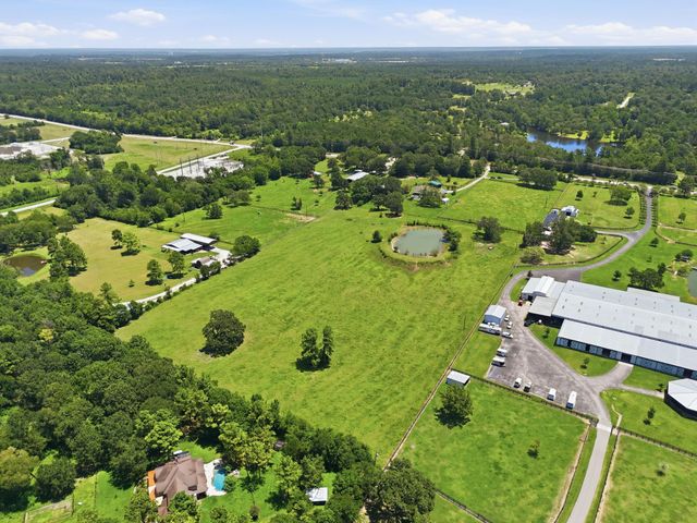 10398 Fm 149, Montgomery, TX 77316