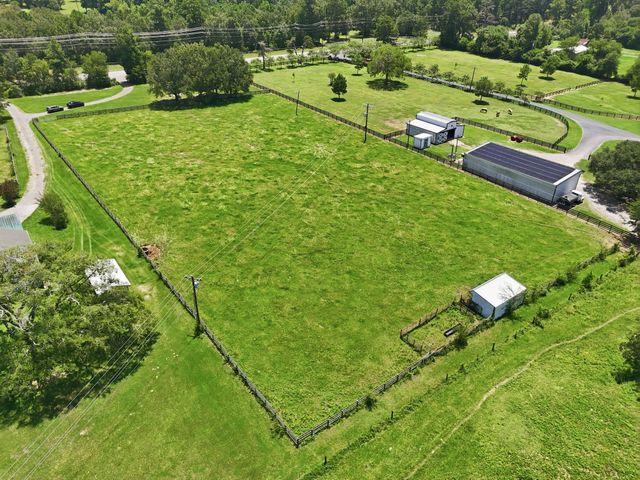 10398 Fm 149, Montgomery, TX 77316