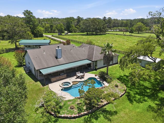 10398 Fm 149, Montgomery, TX 77316