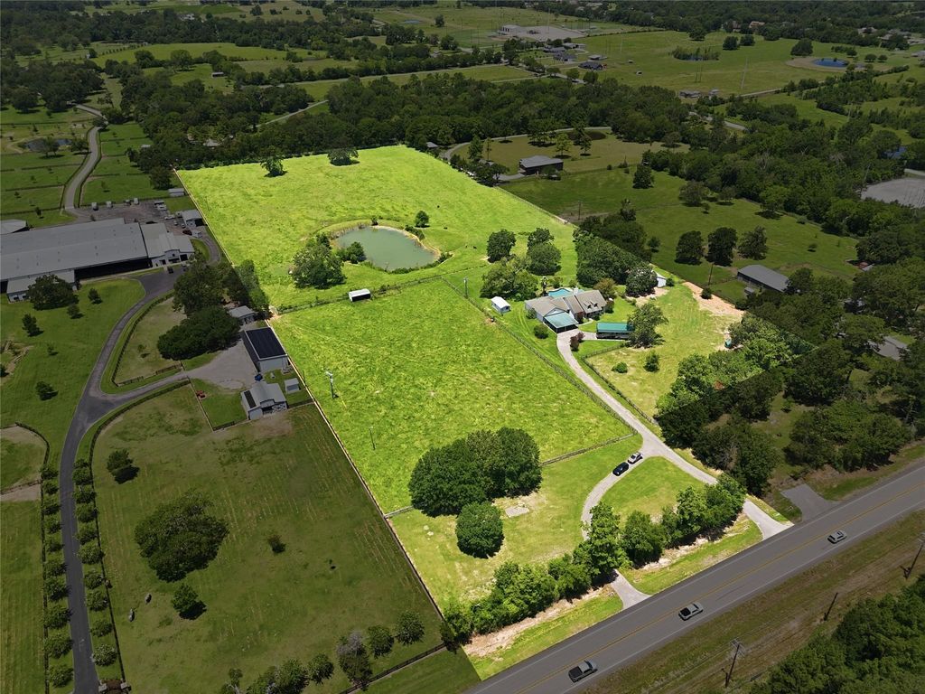 10398 Fm 149, Montgomery, TX 77316