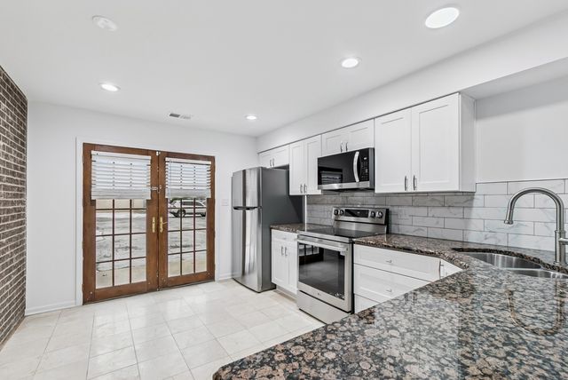 12822 Carriage Lane, Crestwood, IL 60418