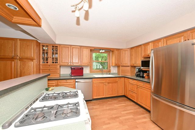 W133S6873 Bristlecone COURT, Muskego, WI 53150