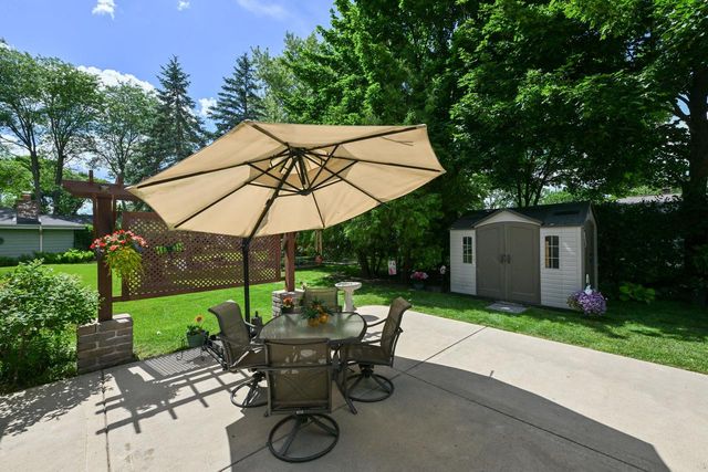 W133S6873 Bristlecone COURT, Muskego, WI 53150