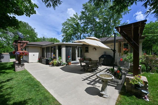 W133S6873 Bristlecone COURT, Muskego, WI 53150