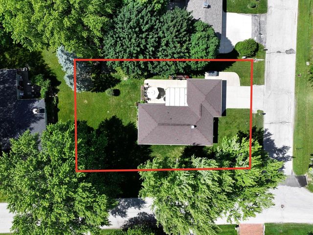 W133S6873 Bristlecone COURT, Muskego, WI 53150