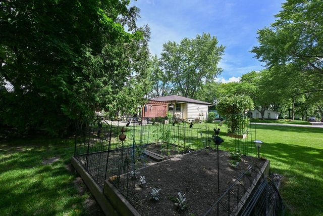 W133S6873 Bristlecone COURT, Muskego, WI 53150