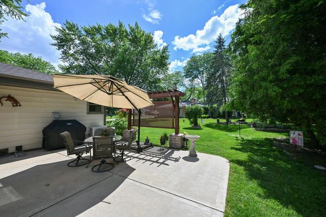 W133S6873 Bristlecone COURT, Muskego, WI 53150