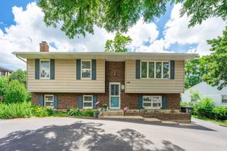 409 Maplewood Drive, Antioch, IL 60002