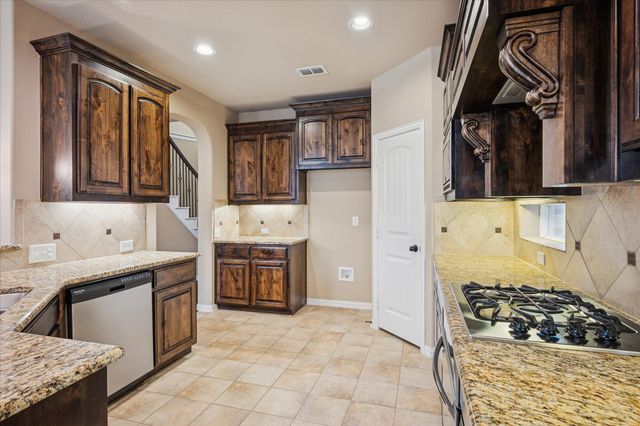 2348 Fountain Gate Drive, Little Elm, TX 75068