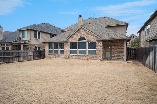 2348 Fountain Gate Drive, Little Elm, TX 75068
