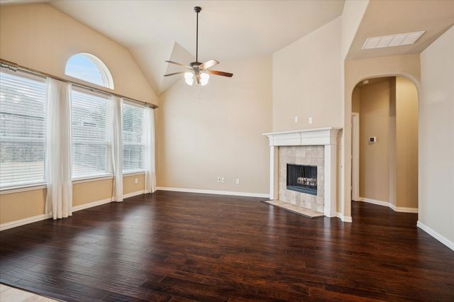 2348 Fountain Gate Drive, Little Elm, TX 75068