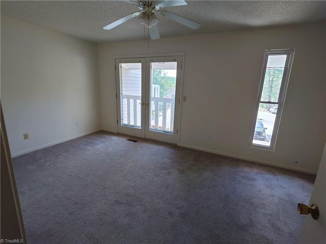 3771 Heathrow Drive, Winston-salem, NC 27127