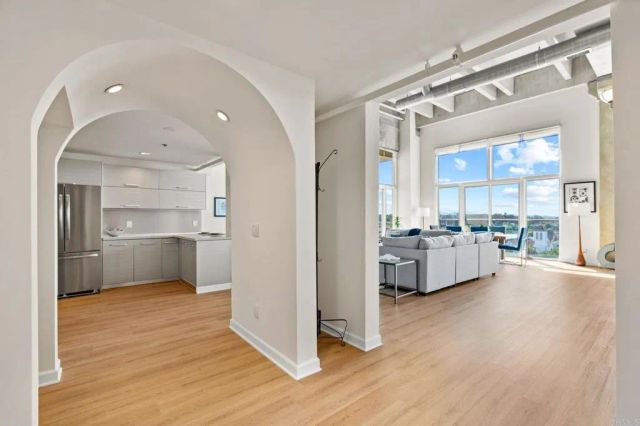 550 Seagaze Drive 29, Oceanside, CA 92054