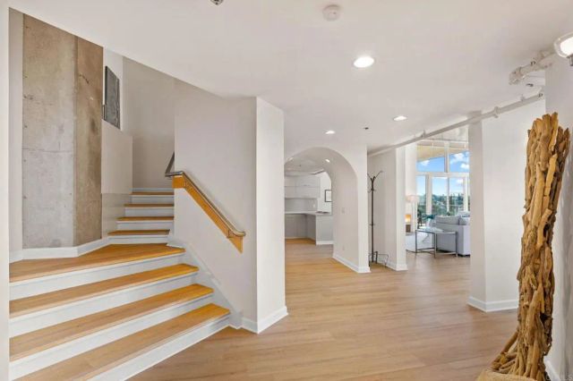 550 Seagaze Drive 29, Oceanside, CA 92054