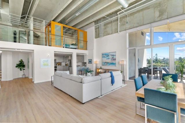 550 Seagaze Drive 29, Oceanside, CA 92054