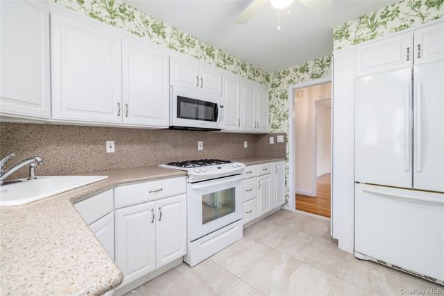 60 Chestnut Street, Rockville Centre, NY 11570