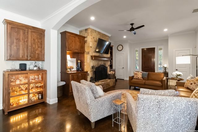 412 Elmwood, New Braunfels, TX 78130