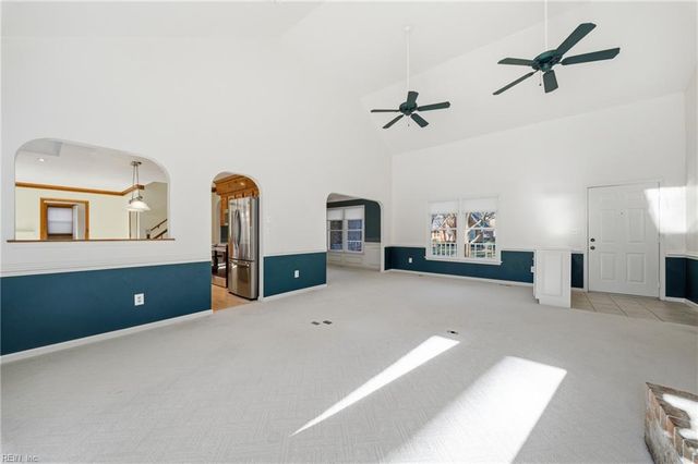 960 Forest Lakes DR, Chesapeake, VA 23322