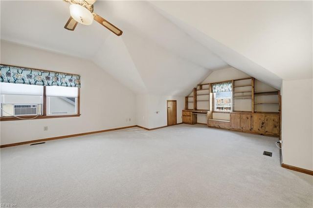 960 Forest Lakes DR, Chesapeake, VA 23322