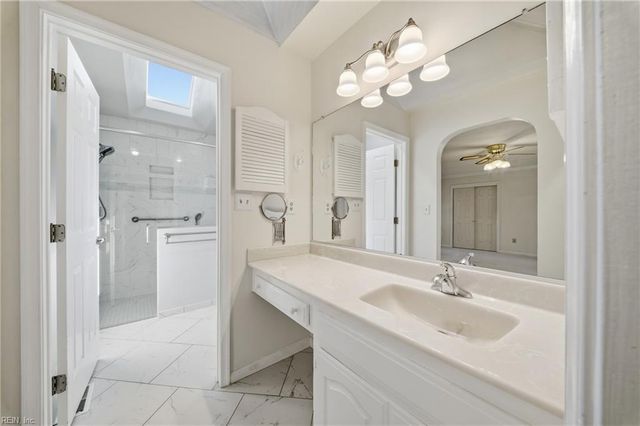 960 Forest Lakes DR, Chesapeake, VA 23322