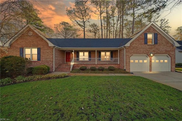 960 Forest Lakes DR, Chesapeake, VA 23322