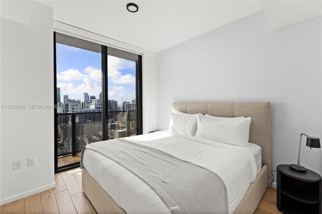 398 NE 5th St 3515, Miami, FL 33132