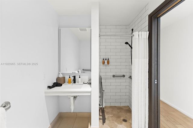 398 NE 5th St 3515, Miami, FL 33132