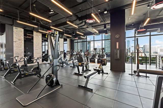 398 NE 5th St 3515, Miami, FL 33132