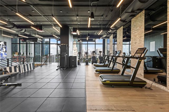 398 NE 5th St 3515, Miami, FL 33132