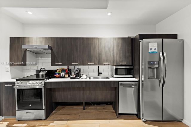 398 NE 5th St 3515, Miami, FL 33132