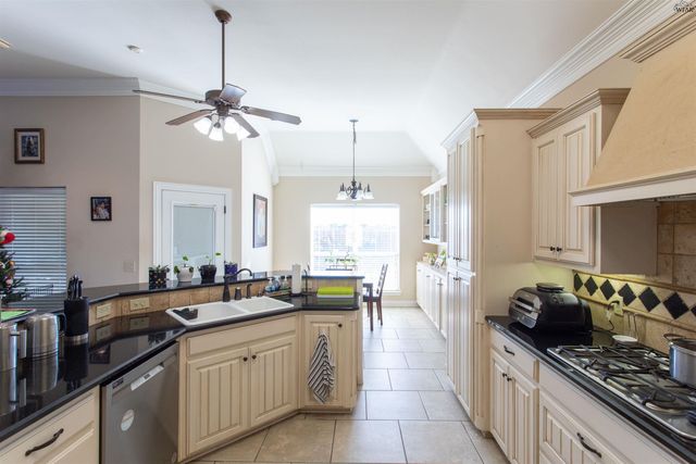 1717 SHOAL CREEK DRIVE, Wichita Falls, TX 76310