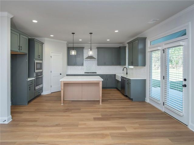 904 Bessie Court, Loganville, GA 30052
