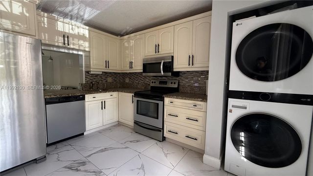 4073 NW 22nd Street 226D, Coconut Creek, FL 33066