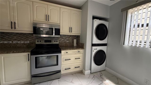 4073 NW 22nd Street 226D, Coconut Creek, FL 33066