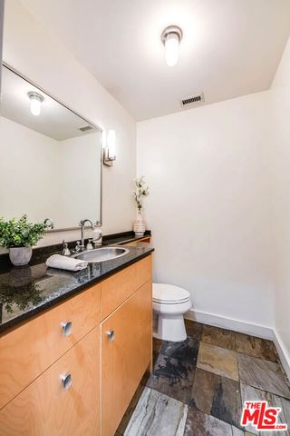 4504 Stern Avenue, Los Angeles, CA 91423