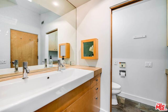 4504 Stern Avenue, Los Angeles, CA 91423