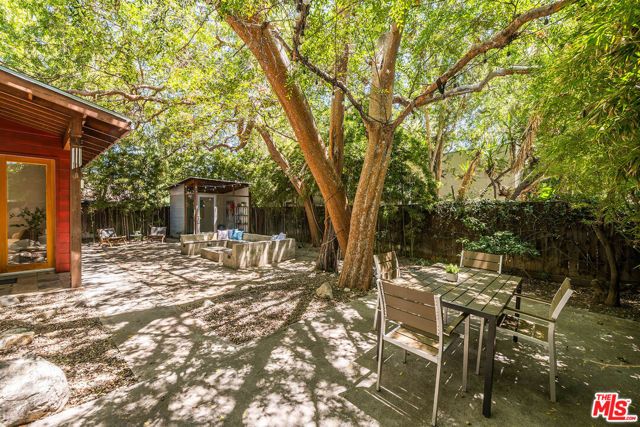 4504 Stern Avenue, Los Angeles, CA 91423