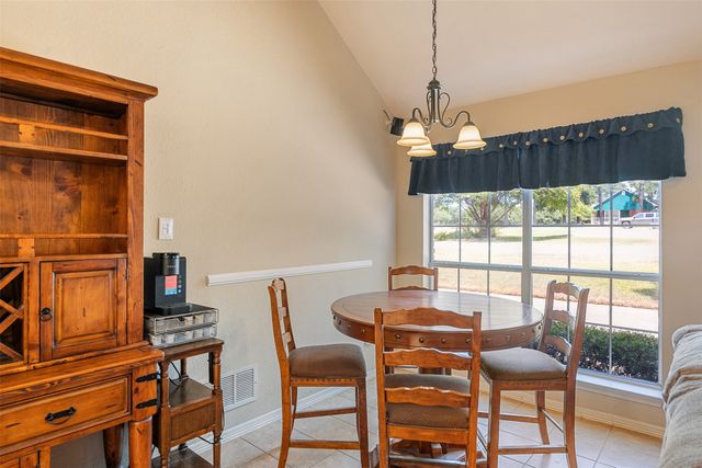 17325 County Road 4067, Kemp, TX 75143