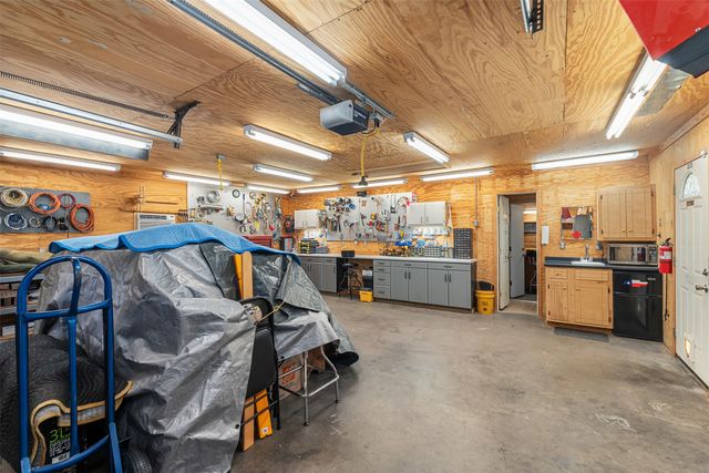17325 County Road 4067, Kemp, TX 75143