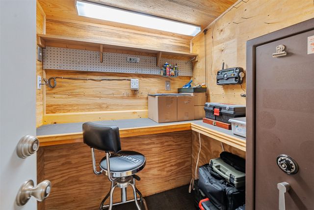 17325 County Road 4067, Kemp, TX 75143