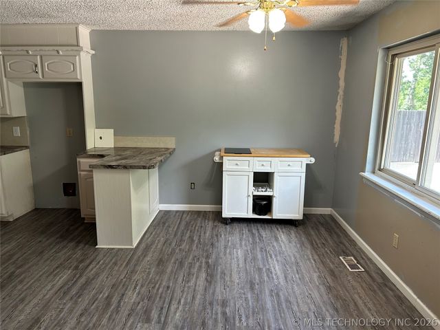 3205 S Bermuda Avenue, Sand Springs, OK 74063