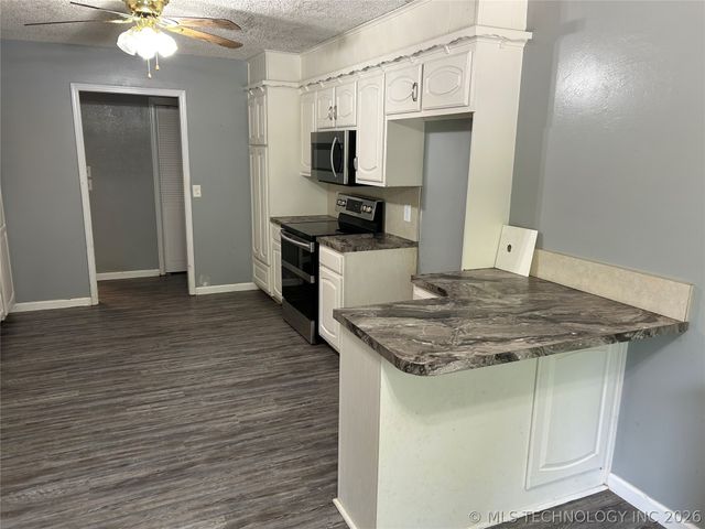 3205 S Bermuda Avenue, Sand Springs, OK 74063